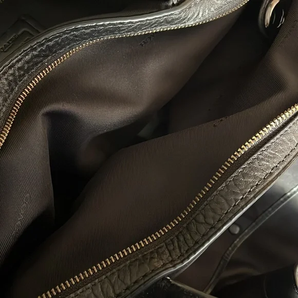 DESIGNER: Coach mixed leather Edie bag - Picture 11 of 17